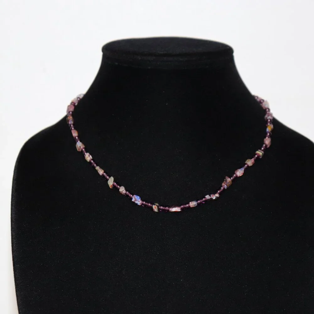 🌸 NWOT Purple Glass & Millefiori Flower Beaded Necklace – 17